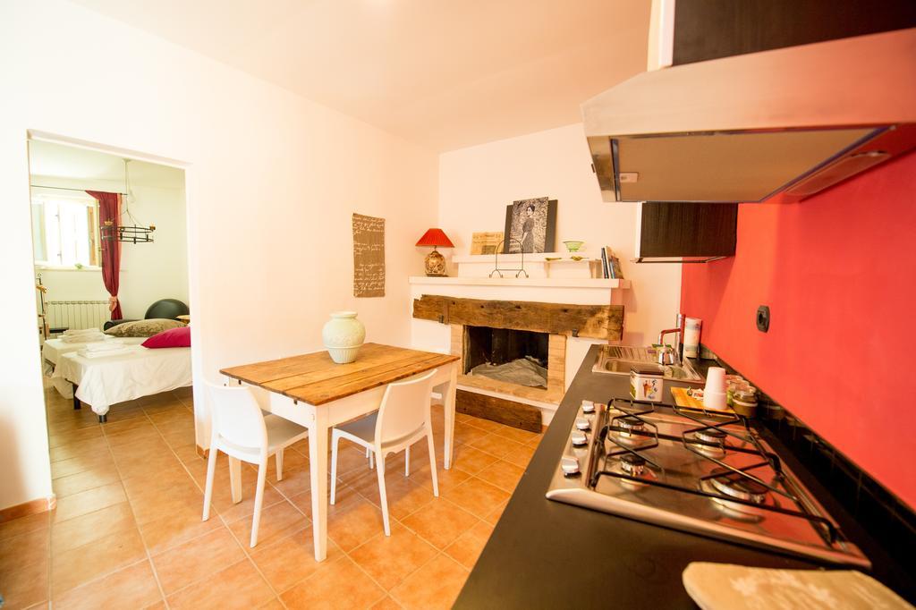 Torre Della Botonta Bed & Breakfast Castel Ritaldi Phòng bức ảnh