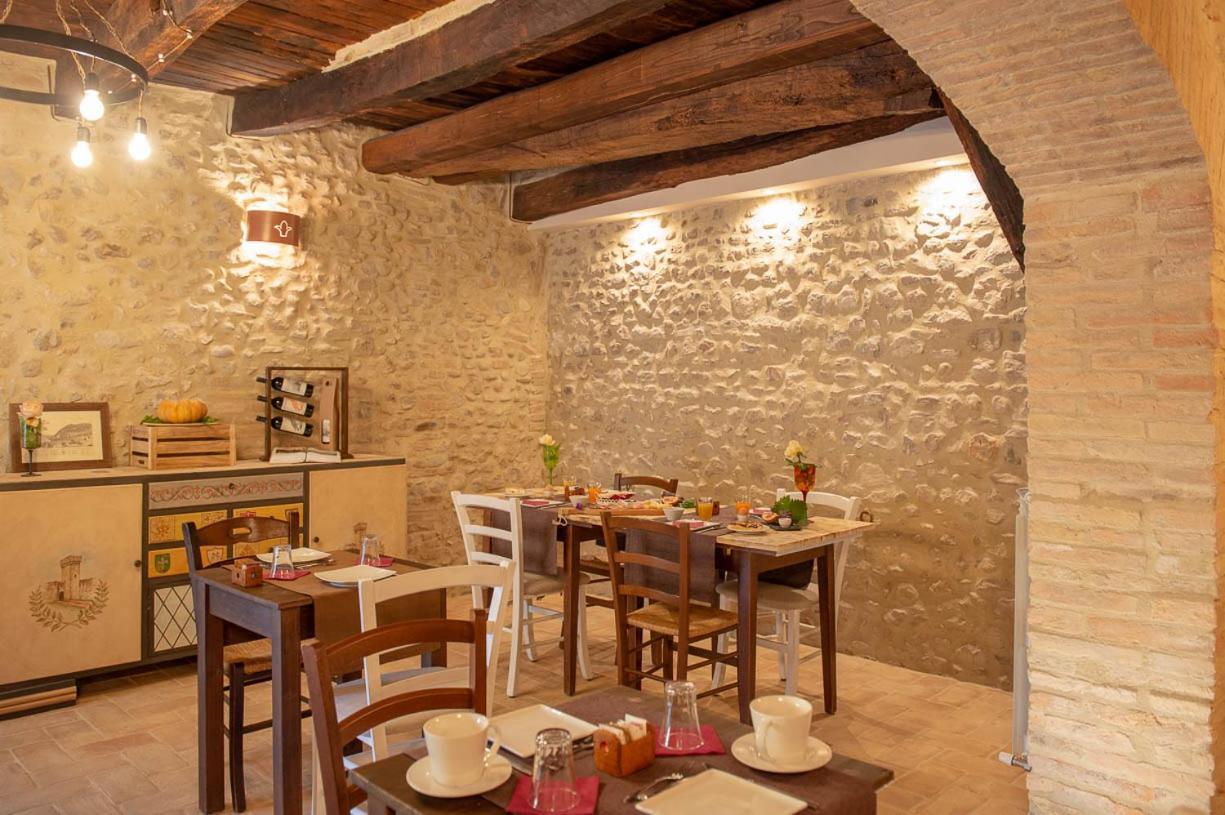 Torre Della Botonta Bed & Breakfast Castel Ritaldi Ngoại thất bức ảnh