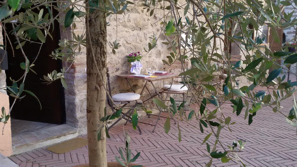 Torre Della Botonta Bed & Breakfast Castel Ritaldi Ngoại thất bức ảnh