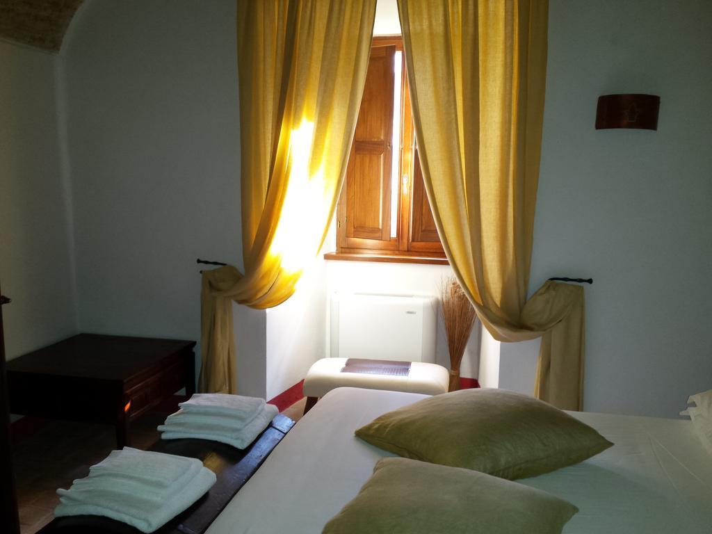 Torre Della Botonta Bed & Breakfast Castel Ritaldi Phòng bức ảnh