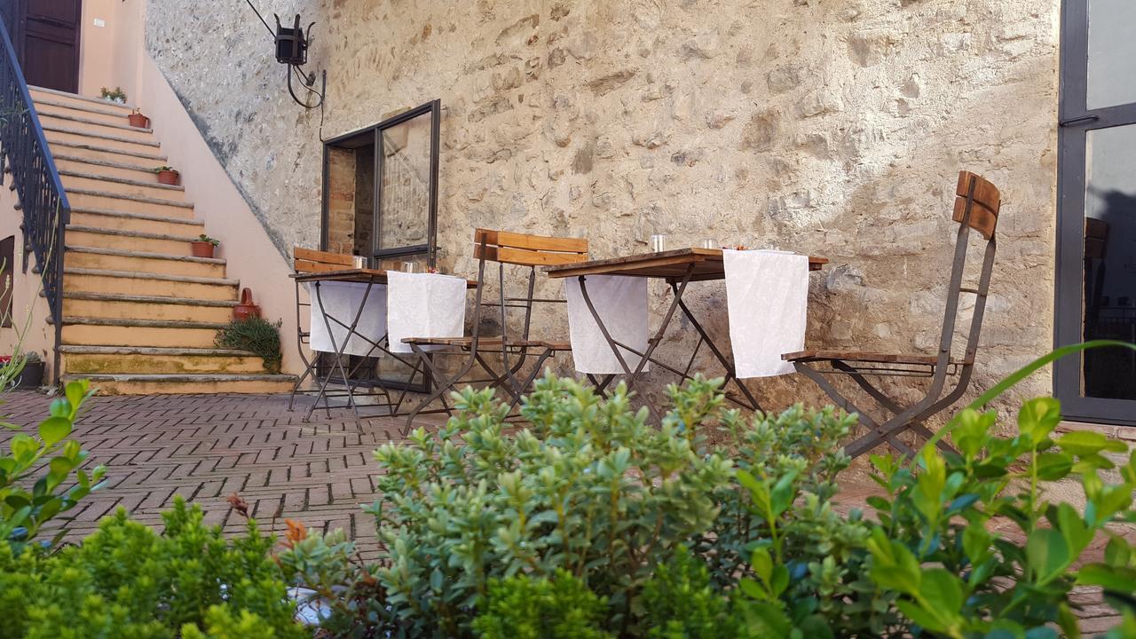 Torre Della Botonta Bed & Breakfast Castel Ritaldi Ngoại thất bức ảnh